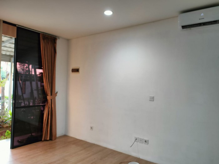 Rumah disewakan di Waterfront Lippo Cikarang